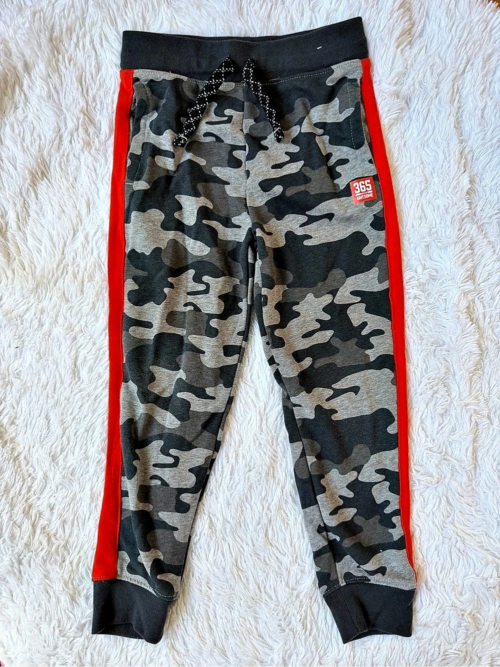 365 Kids from Garanimals Camo Jogger Pants Camo Jogger Pants in Gray size 6